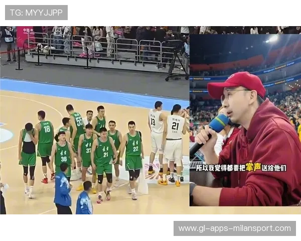 CBA 球员完成三双后赢得全场掌声