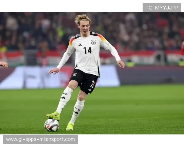 布兰特中场送出直塞：一脚点燃球场的艺术