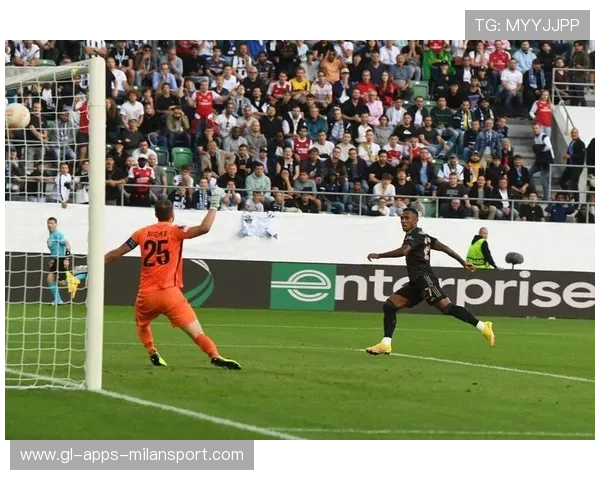 曼联外线突破再次成型